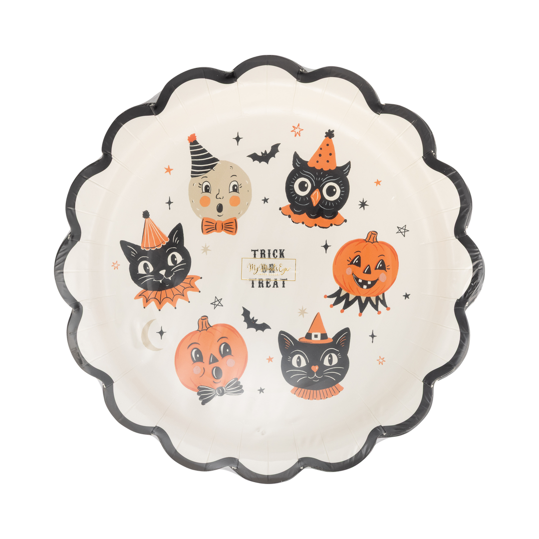Vintage Halloween Characters Dinner Plates, view 3